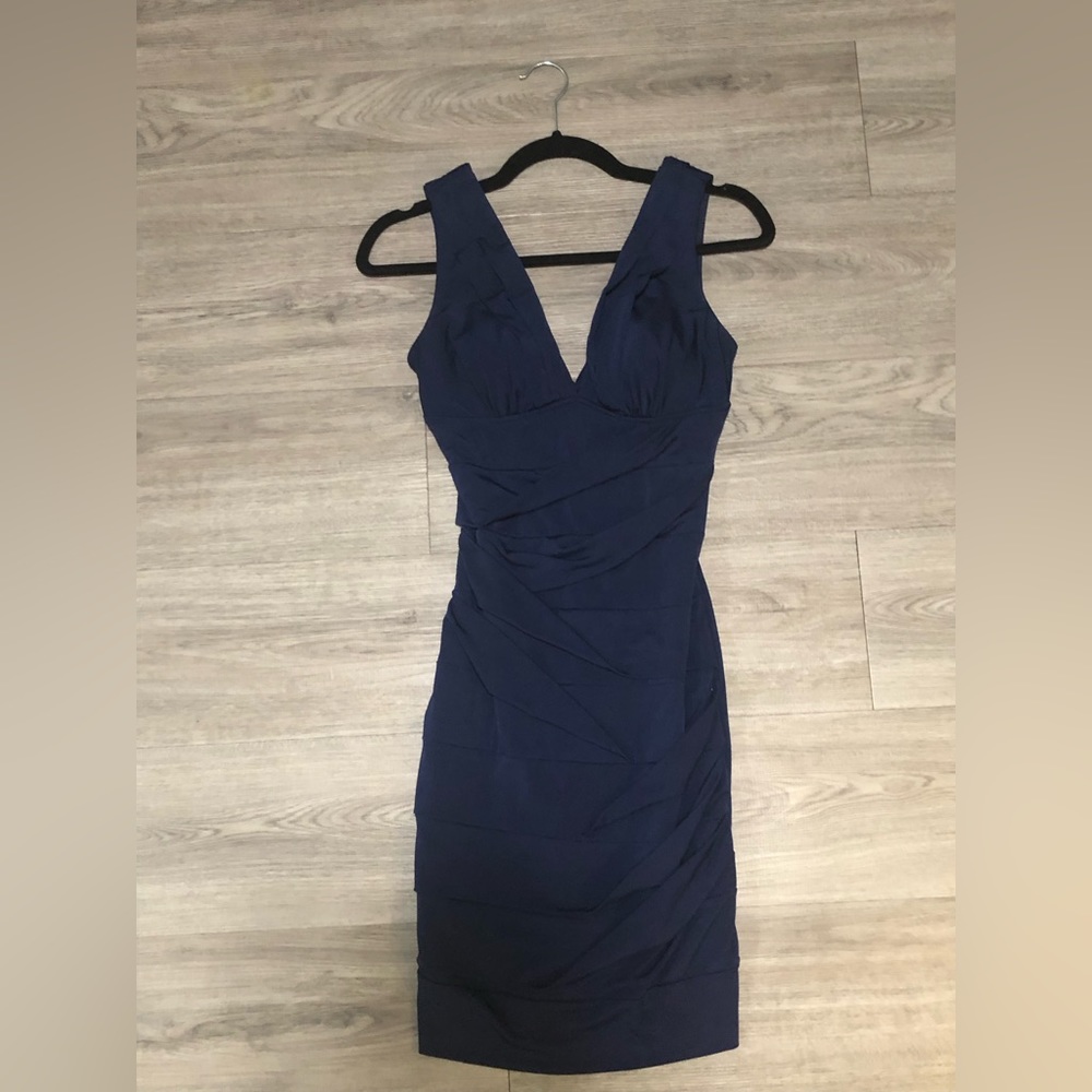 Le Château XS Élégant Dress